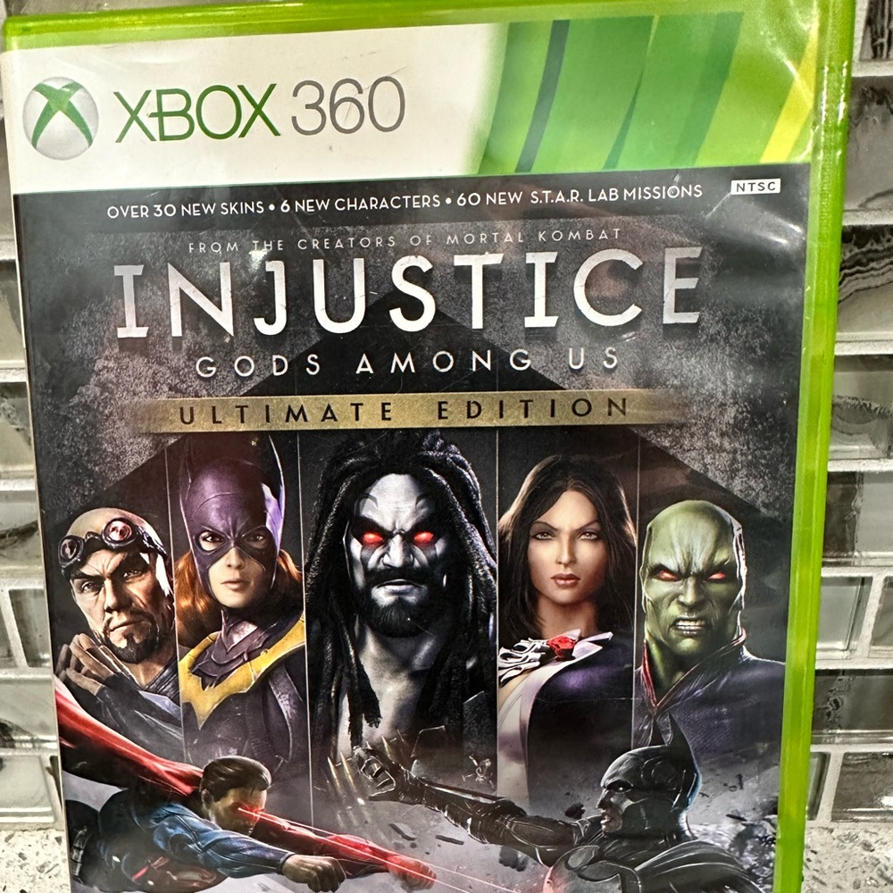 Injustice Gods Among Us Ultimate Edition - Xbox 360 / Xbox One - Used
